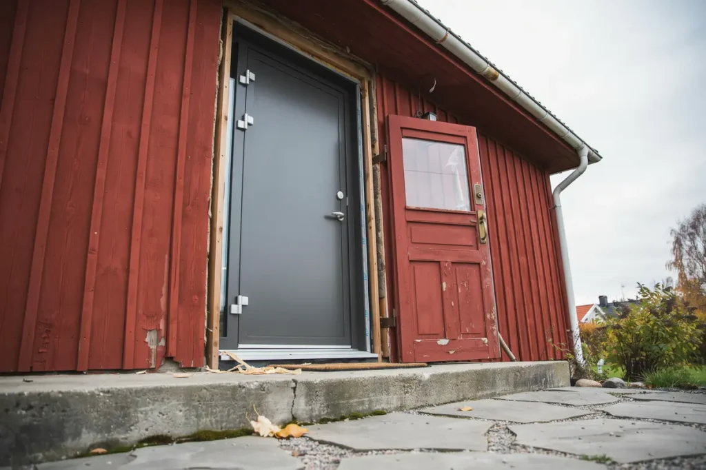 byta ytterd rr p villa s v ljer du r tt d rr karm och s kerhetsklass